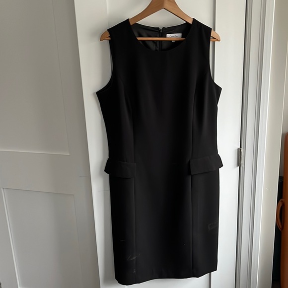 Beautiful Mid-Length Calvin a Klein Black Formal Dress Size 14 - Picture 1 of 4